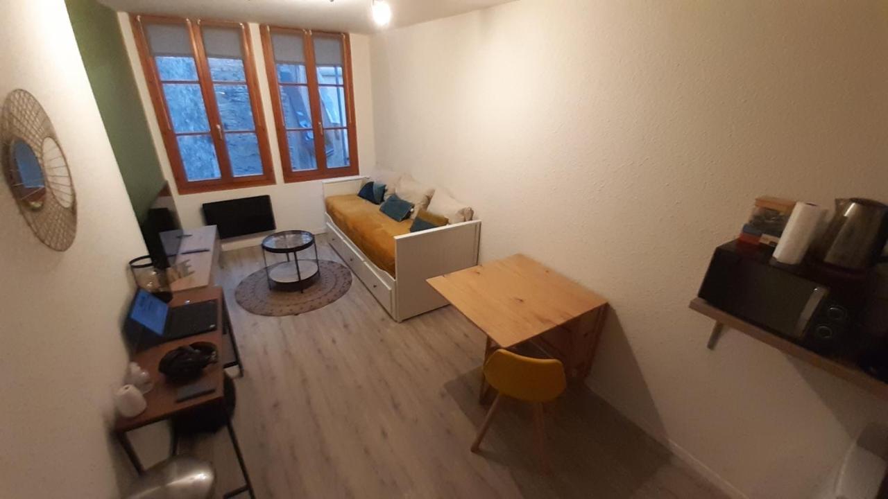 Apartment 202 Au 15 Rue Battant A *